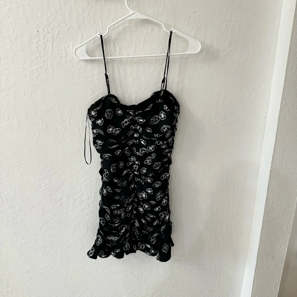 Lush Black White Floral Print Cami Ruched Flutter Mini Dress S - Picture 7 of 12
